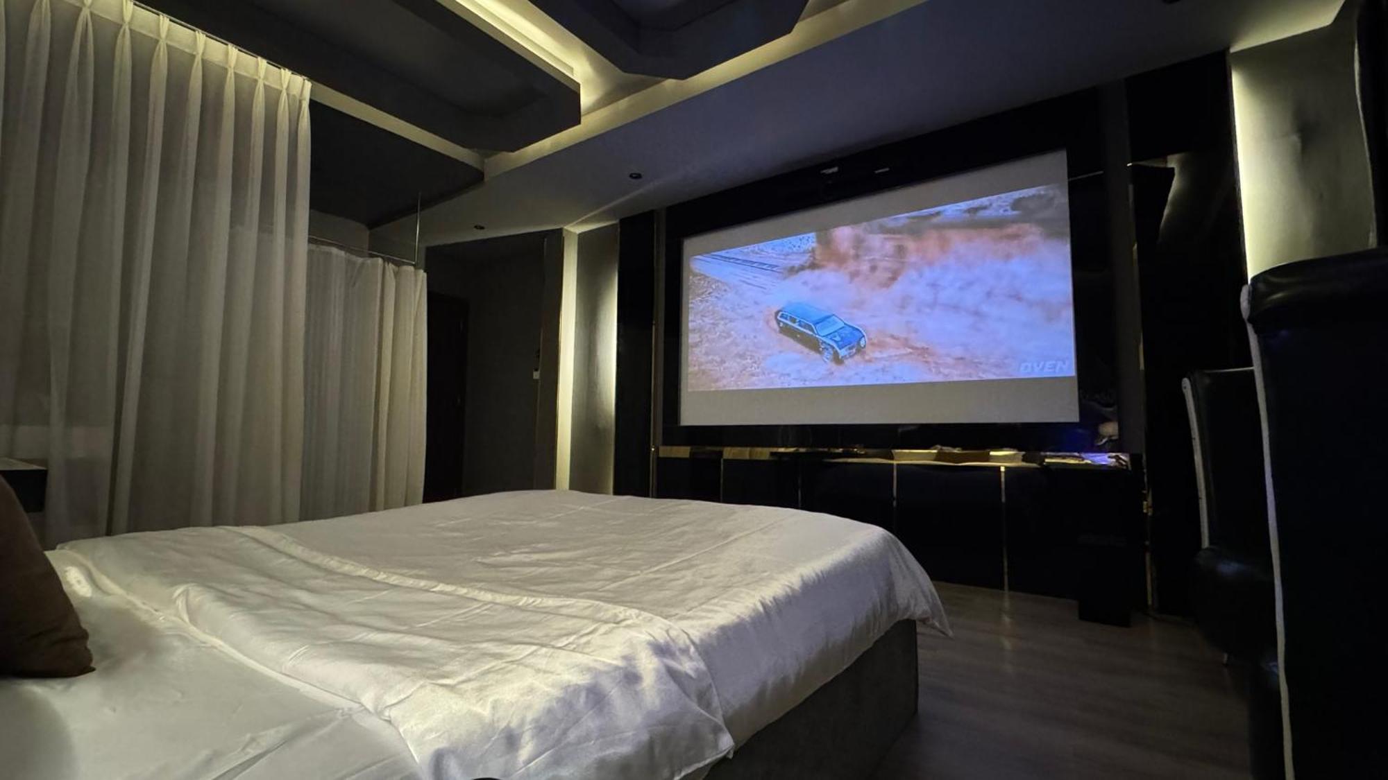 M&h Cinema Khách sạn *