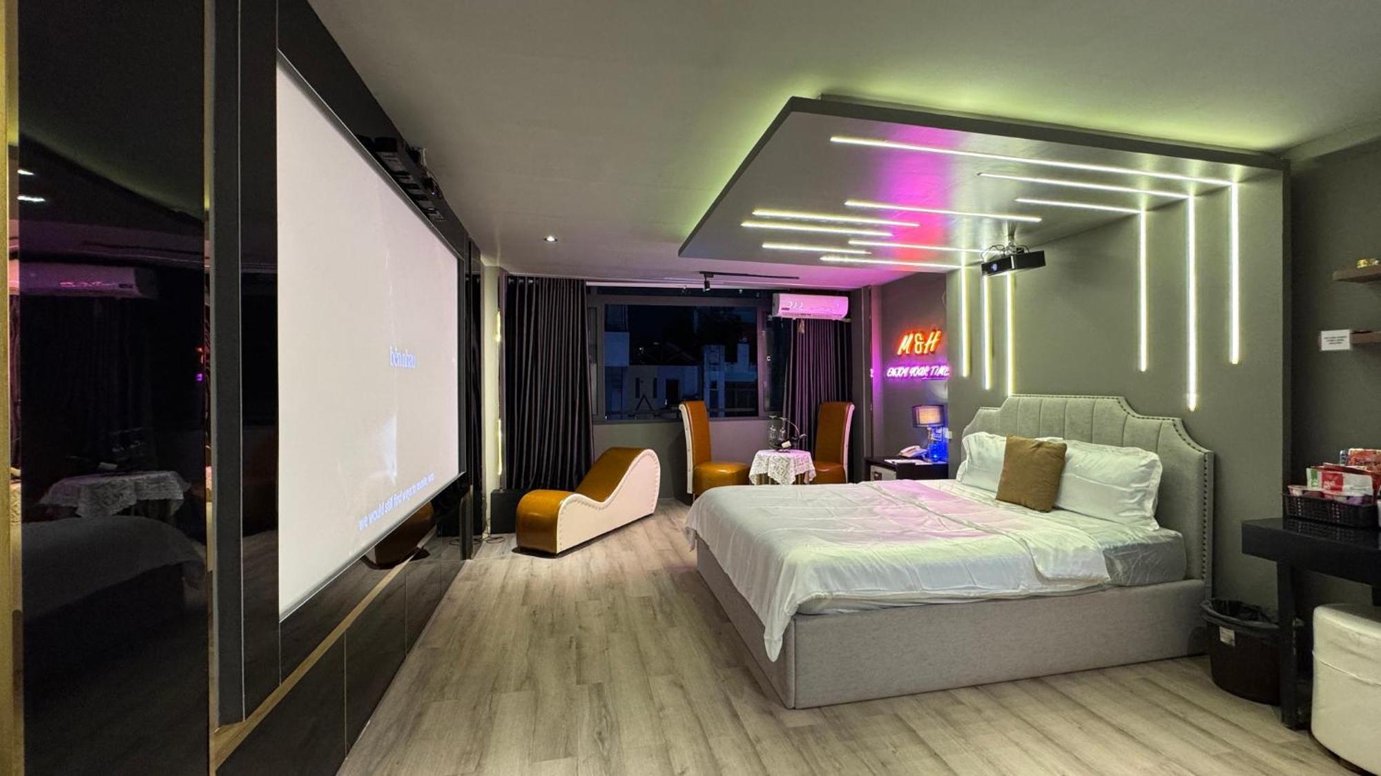 M&h Cinema Khách sạn *